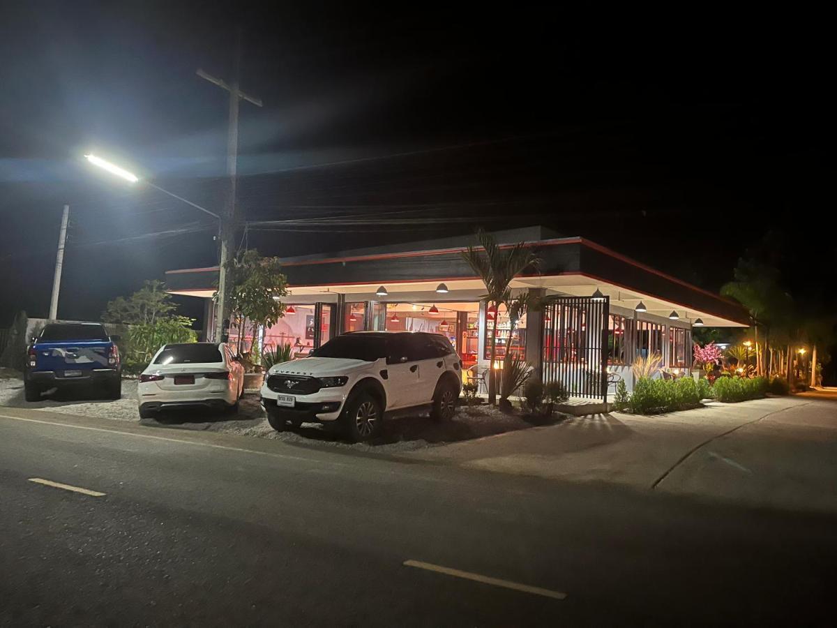 Sunset Resorts And Bar Ban Nong Chaeng  Buitenkant foto
