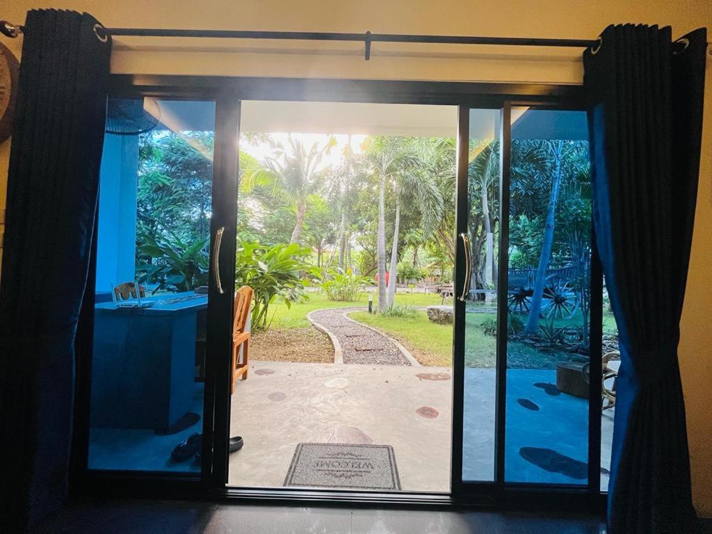 Sunset Resorts And Bar Ban Nong Chaeng  Buitenkant foto
